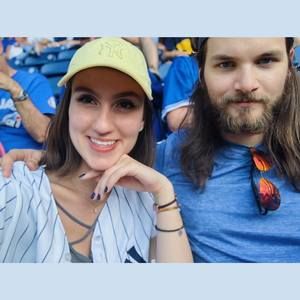 Meet your Posher, Becca